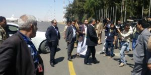 وصول الوفد الوطني إلى العاصمة صنعاء بجهود عمانية وغياب وعجز أممي