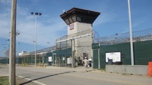 نقل 4 سجناء من جوانتانامو إلى السعودية