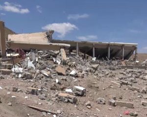 طيران العدوان يدمر مدرسة الفتح في محافظة صعدة