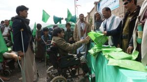 مديرية صعدة تدشن حملة توزيع هدايا رمزية للجرحى والمعاقين بمناسبة قدوم المولد النبوي (صور)