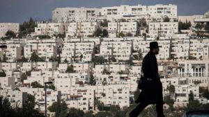 العدو الصهيوني يعتقل 11 فلسطينياو يصادق على بناء 3000 وحدة استيطانية جديدة في القدس