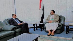 الرئيس الصماد يناقش مع وزير النفط سبل توفير المشتقات النفطية والغاز المنزلي