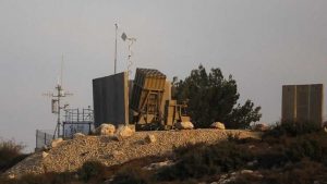 العدو الصهيوني ينشر القبة الحديدية قرب “تل أبيب”