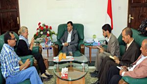 وزير الصحة يلتقي منسقة الشؤون الإنسانية في اليمن